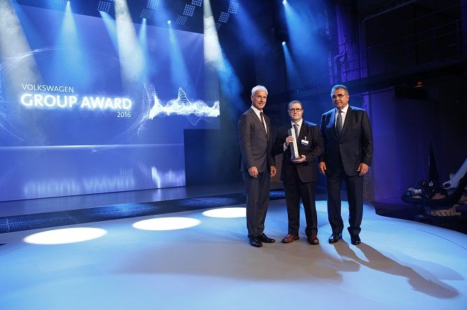 Federal-Mogul%20-Rainer%20Jueckstock%20-%202016%20VW%20Group%20Awards.jpg