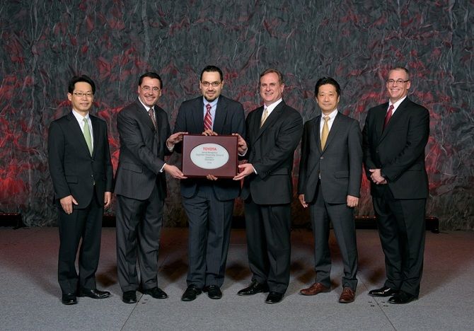 Tenneco_Receives_Supplier_Award_from_Toyota_1.jpg